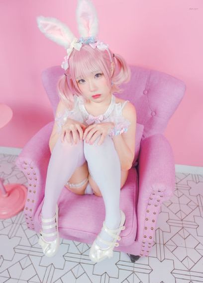 日本美女裸_HD完整在线观看